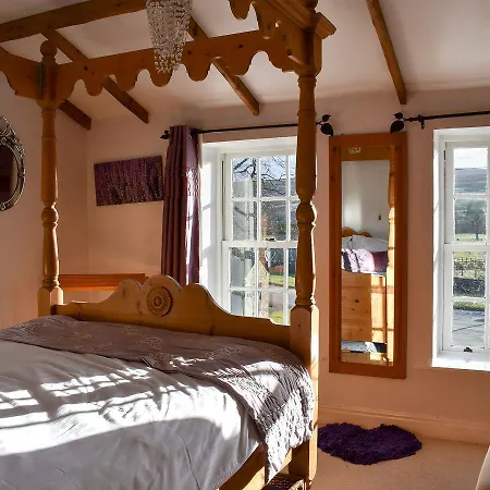 Holiday home A D Coach House *
